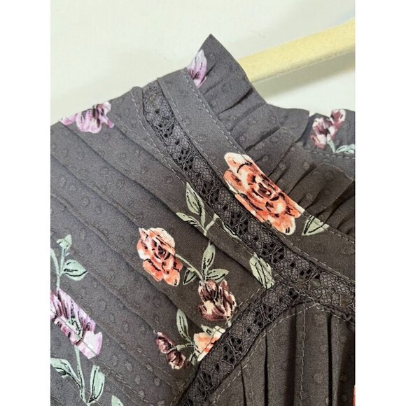 Torrid Top Women 5X Gray Ruffle Pullover Lace Floral Polka Dot Feminine Dainty - Picture 8 of 14